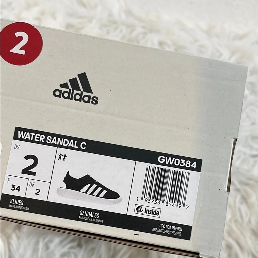 ADIDAS Closed Toe Water Sandals Velcro Black & White Kid’s Size 2 NEW